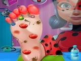 Play Ladybug Foot Surgery